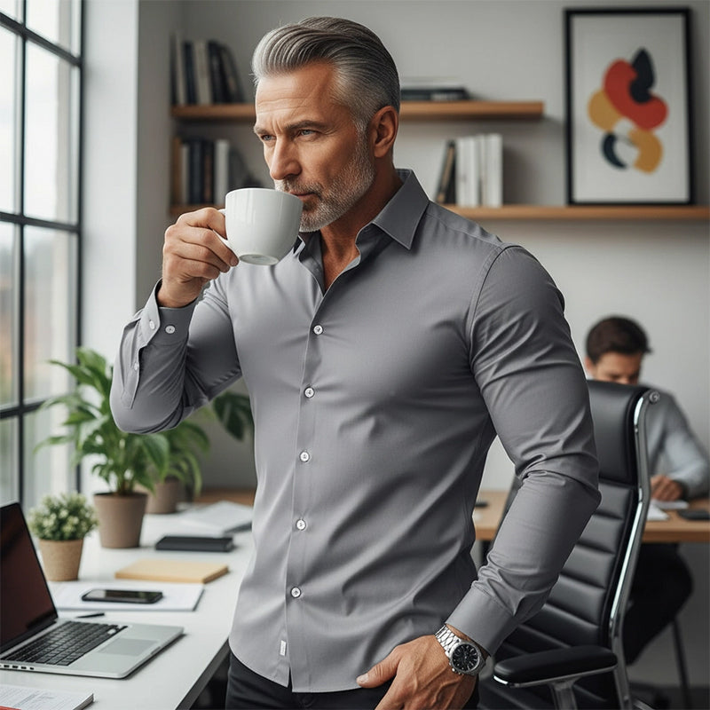 Novea | Ensfarget herreskjorte med knapper og krage