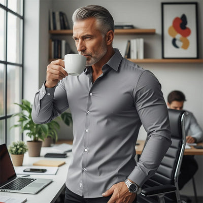 Novea | Ensfarget herreskjorte med knapper og krage